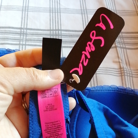2/$25 LaSenza bra - Picture 3 of 3